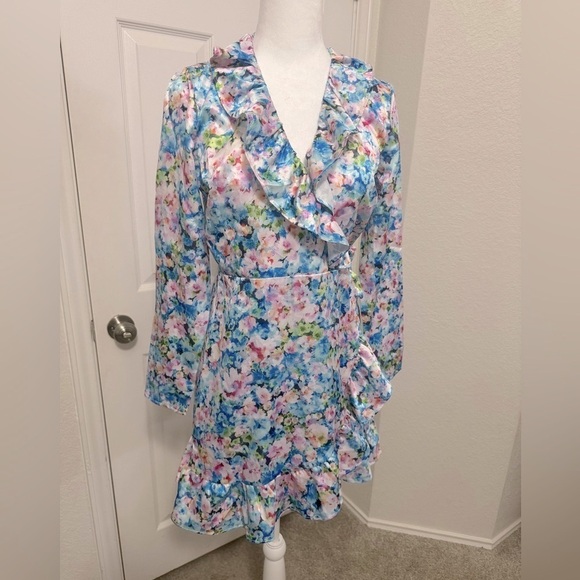 Bar III Petite Floral-Print Ruffled Tie-Waist Wrap Dress Size S - Picture 1 of 10